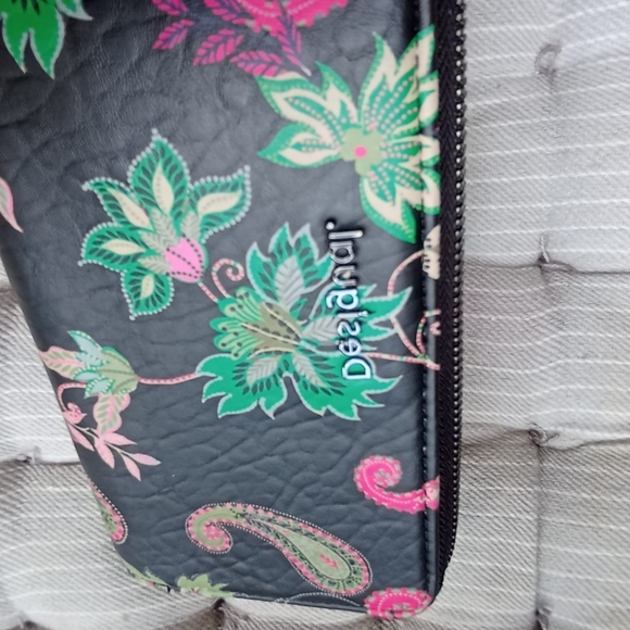 Desigual Faux Leather Wallet Clutch - Picture 14 of 16